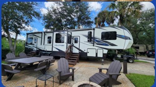 River Ranch Other | 2 bedroom glamping RV w/golf cart