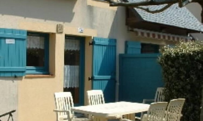 Batz-sur-Mer House | 2-bedroom house with garden and communal pool