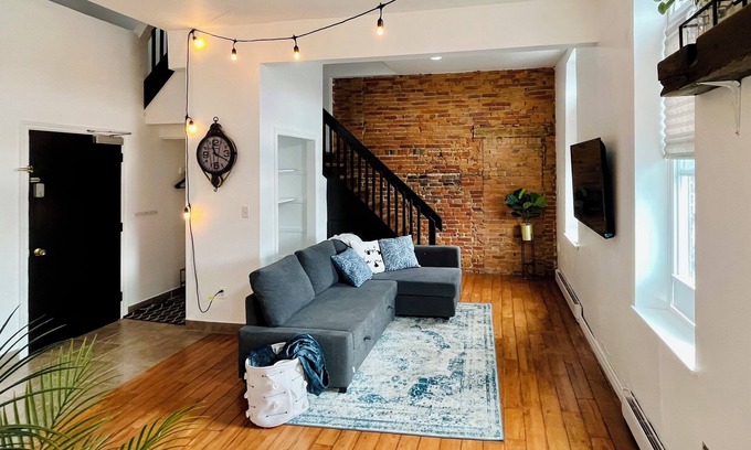 York - Haig Apartment | 2-bedroom Loft in the ❤️ of Niagara