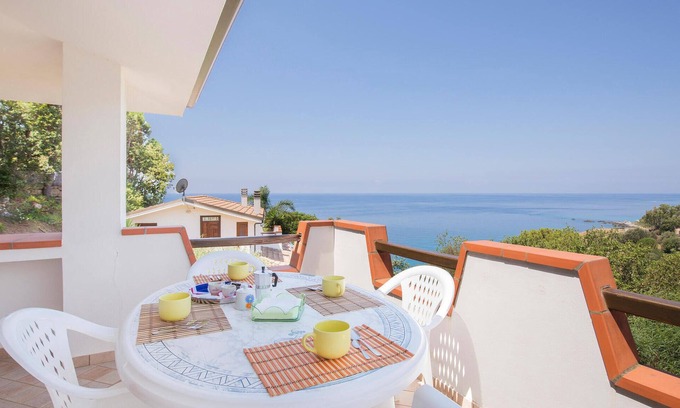 Joppolo Apartment | 2 bedroom nice apartment in Joppolo VV