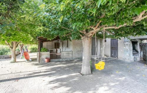 Monterosso Almo House | 2 Bedroom Nice Home In Monterosso Almo