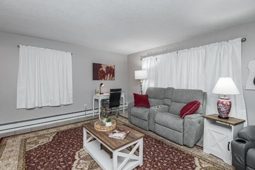 Rochester Apartment | 2 Bedroom Oasis 5 Mins to Mayo Clinic