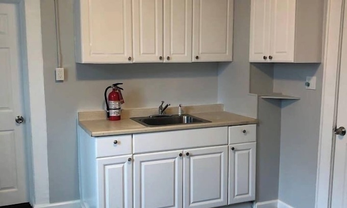 Linden Apartment | 2-bedroom + office, NYC bus nearby, free parking