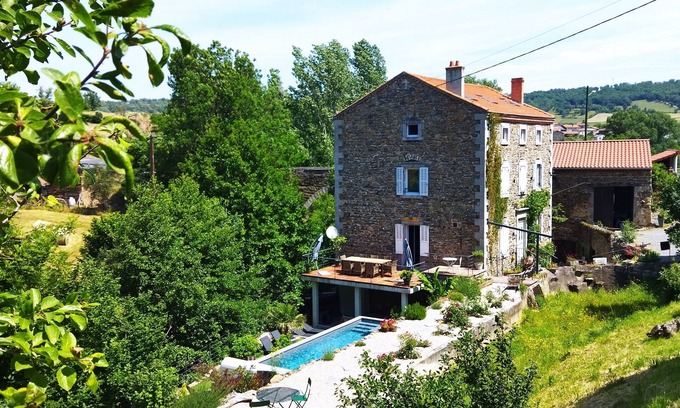 Aubazat House | 2 Bedroom Private vacation home in Unknown