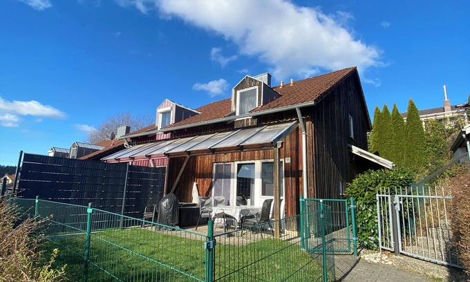 Zandt House | 2 Bedroom Private vacation home in Zandt
