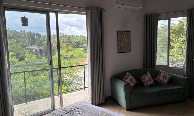 Kandy Apartment | 2-bedroom riverside first floor apartment in beautiful Kandy with AC, WiFi