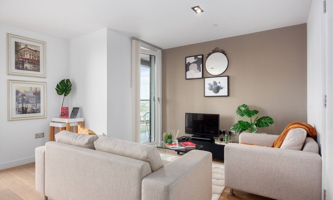 Weavers Apartment | 2 Bedroom Serviced Apartment in Avant-Garde Shoreditch London by MySquare