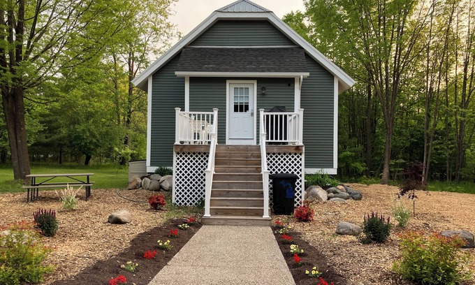 Petoskey House | 2-bedroom up north country home with AC, WiFi, near Petoskey. Pet free.