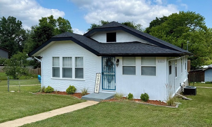 Van Buren House | 2-bedroom vacation home near Mark Twain National Forest