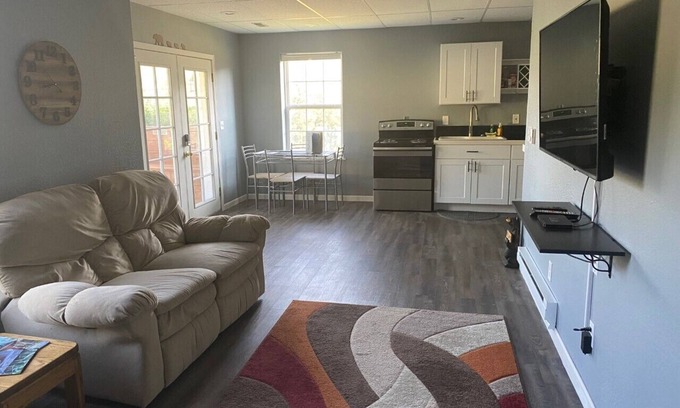 Grant House | 2 Bedroom w/Spa, Great Views in the Mountains!