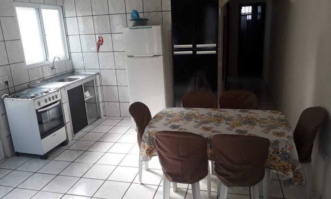 Maranduba House | 2 BEDROOMS CONDOMINIUM GARAGE 3 CARS WIFI BARBECUE. ONLY 250M FROM THE BEACH