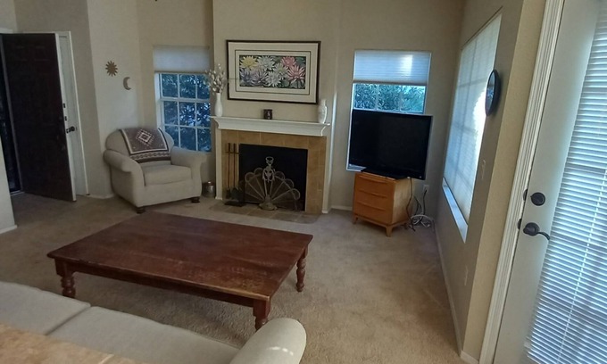 Oro Valley Condo | 2-bes, 2-bath condo in Oro Valley, fireplace, WiFi, AC, fitness room, pool/spa.