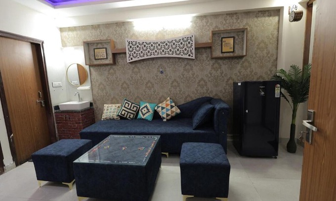 Jaipur Apartment | 2 bhk home stay Cabin Crush
