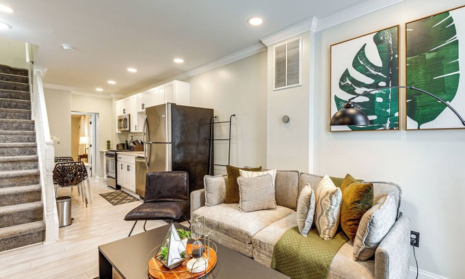 Canton House | 2 Blocks to Patterson Park: Urban Stay Near Eats