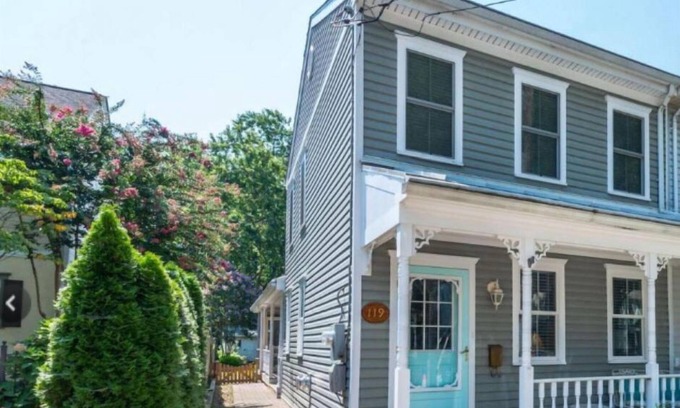 Eastport House | 2 BR home on quiet street in Eastport with lovely screened porch.