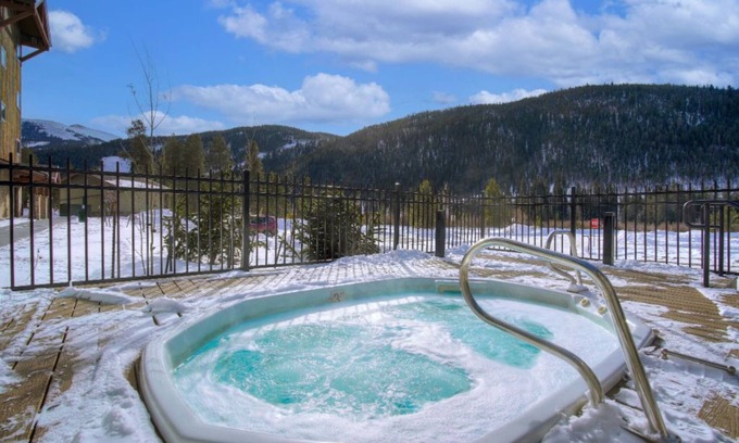 Lakeside Village Condo | 2 BR Mountain Getaway + Hot Tub Access