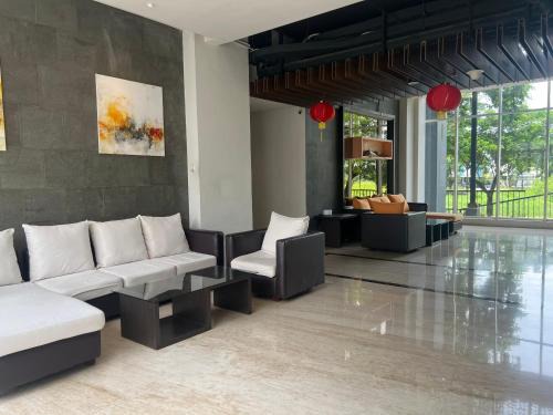 Surabaya Apartment | 2 BR Spacious Loft Apartment