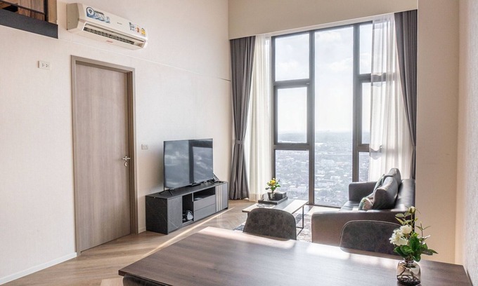 Phra Khanong Condo | 2 BR/Sukhumvit 87/Monthly