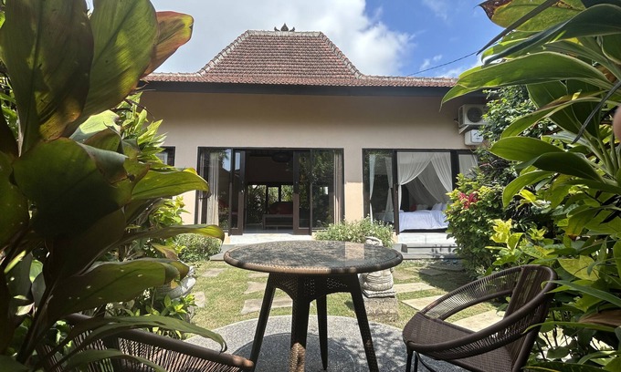 Lodtunduh Villa | 2-BR Ubud Villa - Front Page GS With Big Living Room & Private Workspace.