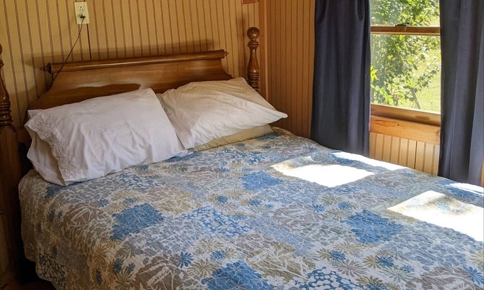 Wakefield Cabin | 2 Camps on Great East Lake