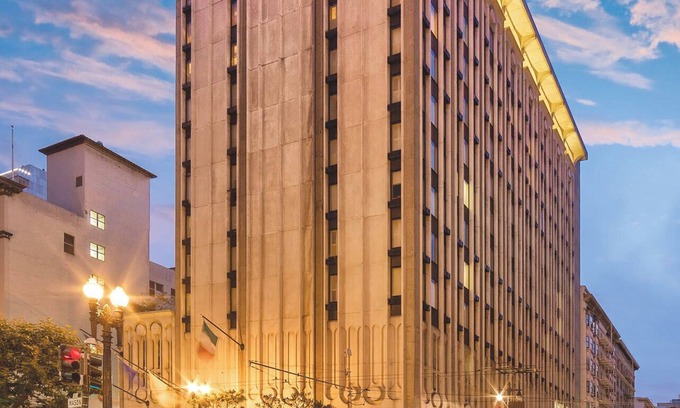 Union Square Condo | 2 Chic King Suites at Wyndham Donatello in SF