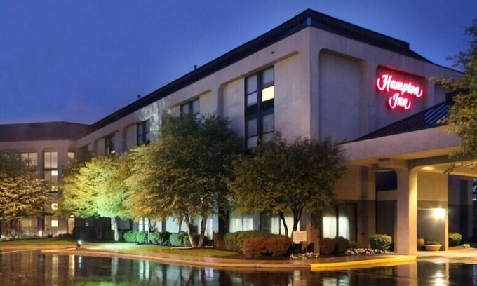 Castleton Hotel | 2 Connecting Suites at a Hotel