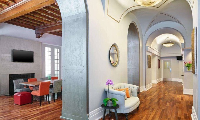 Rush and Division House | 2 Connecting Suites at a 4.5⭐️ Hotel