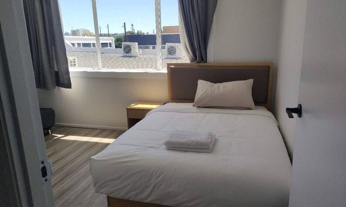 Auckland Apartment | 2 Double 5 Single 2 Sofa Beds Suite 1