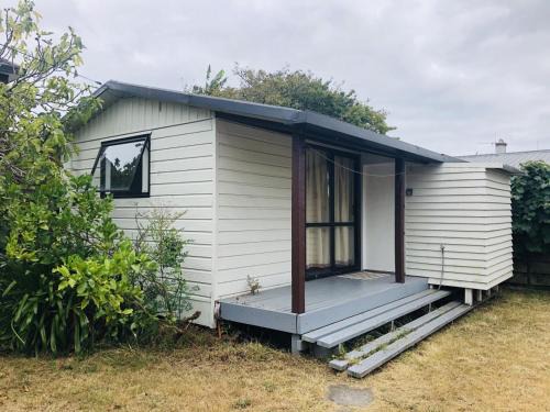 Epsom Ski Chalet | 2 double beds including 1 double sofa bed Garden Chalet, 7A