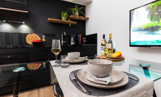 Delft Apartment | 2 Double floor Delft City Centre new family apartment 38C