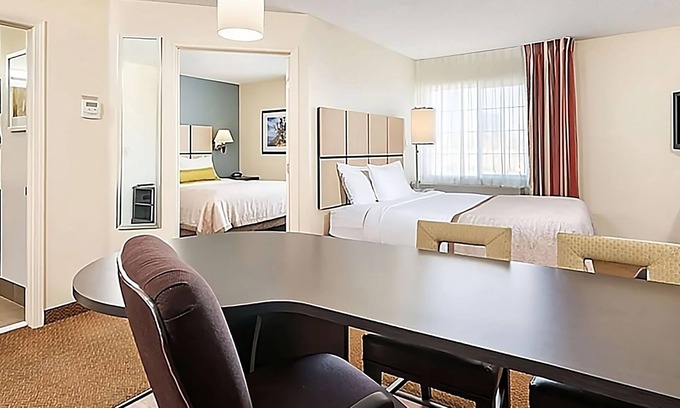 Clearwater House | 2 Family-friendly Suites w/Fully-equipped Kitchens! Pool Onsite! Pets Allowed!