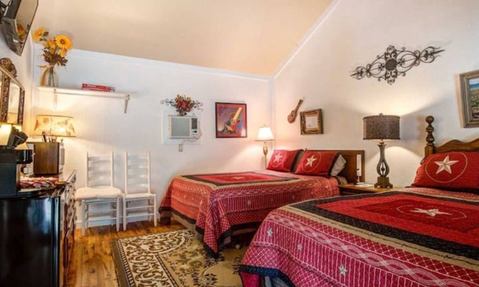 Bandera Apartment | #2 Forge~Bandera Tin Star~Bandera, TX~Country