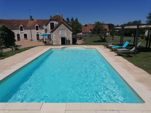Villeloin-Coulange House | 2 gîtes mitoyens avec piscine 8-12 pers