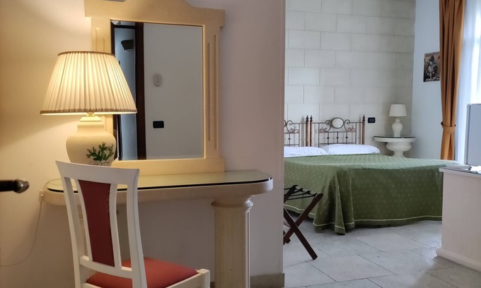Martignano Hotel | 2 Grikò Country Slow Hotel - Family room with bathroom in Salento Pool access
