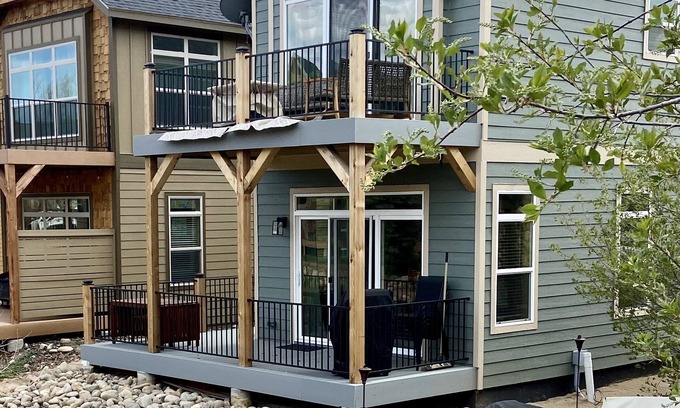 Granby Cabin | 2 Kg Beds+ Walk to Ponds, Pool, Hot tub&River. Short Drive to RMNP & Winter Park