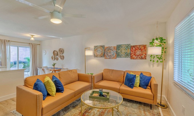 Dunedin Condo | 2 King Beds Free Beach Pass 1 Mile To Honeymoon Island Beach Essentials Included