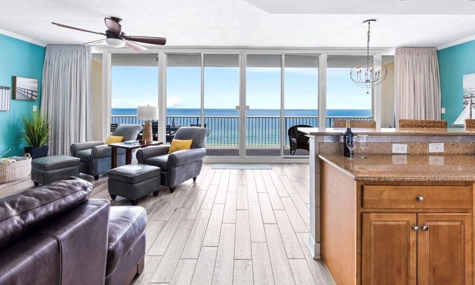 Gulf Shores Condo | 2 KING SUITES, 28' WALL OF WINDOWS, BEACH VIEWS & AMAZING 5-STAR REVIEWS