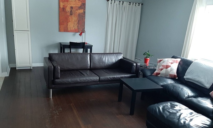 Hull Apartment | 2 km from the Parliament of Ottawa! Spacious 3 bedroom apartment