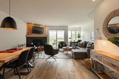Mont-Tremblant Apartment | 2-Level Home - Tremblant Mountain View - Fireplace
