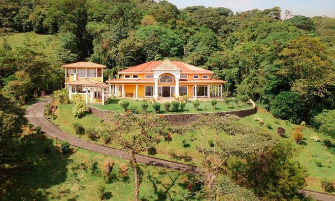 Arenal Villa | 2 Luxurious Lakeview Villas. Pool, A/C, Hot Tub, Concierge, Internet, Pura Vida!