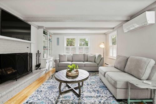 Dennis House | 2 Min to Mayflower Beach Dog Friendly