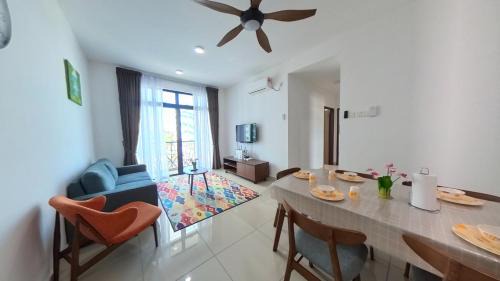 Bandar Penawar Apartment | 2 Parking Comfy Condo Desaru Town PoolNetflix