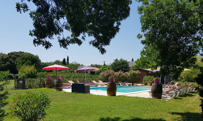 Montaud Cottage | 2 people standing cottage with garden pool