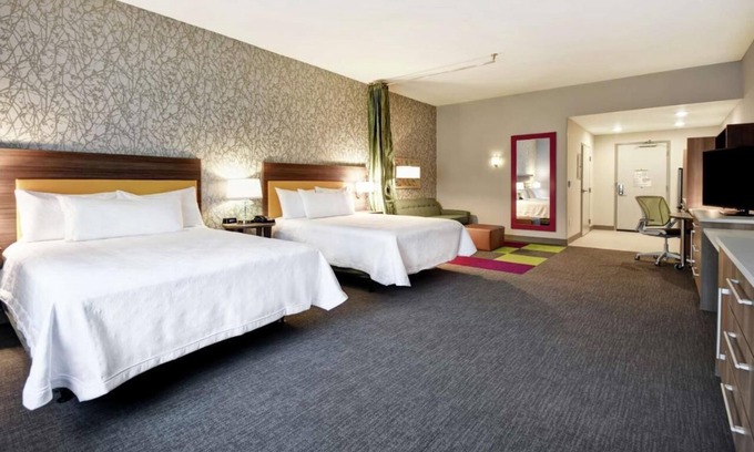 Jekyll Island House | 2 Pet-Friendly Units! Outdoor Pool, Kitchen, Near Summer Waves Water Park!