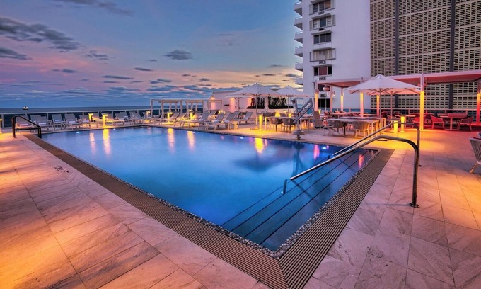 Central Beach House | 2 Queens Balcony Ocean Front