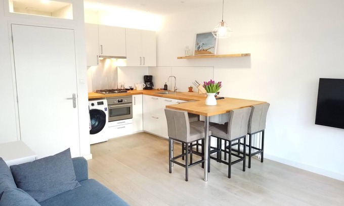 Alkmaar Apartment | 2-room Apartment + 2 E-bikes