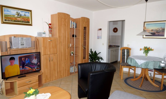 Bad Rodach Apartment | 2-room apartment with terrace and unobstructed views of nature