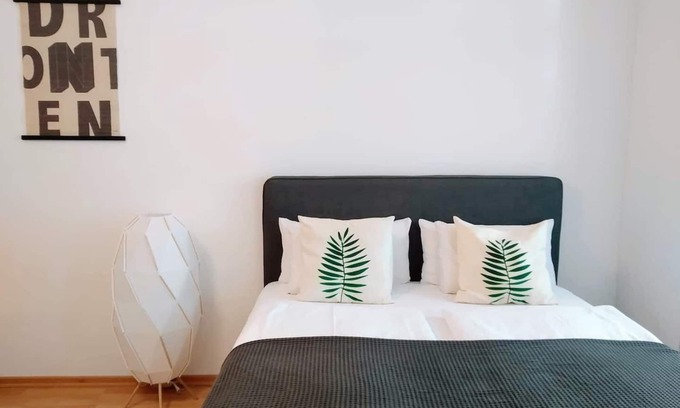 Prenzlauer Berg Apartment | 2 Room Prenzlauer Berg Retreat – Walk to Cafés & Transit | StayBearlin