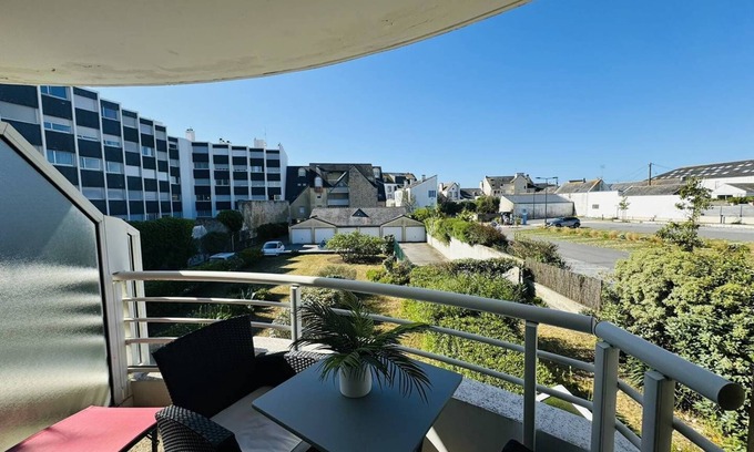 Quiberon Apartment | 2 rooms in the center, 4 min walk to the beach, parking