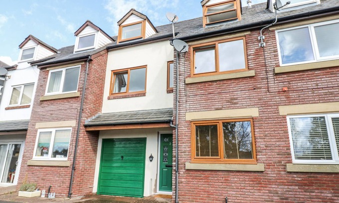 Haltwhistle Cottage | 2 STABLE MEWS in Haltwhistle